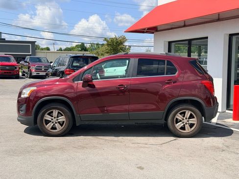 Used 2016 Chevrolet Trax LT w/ LT Convenience Package AWD/4WD image 3