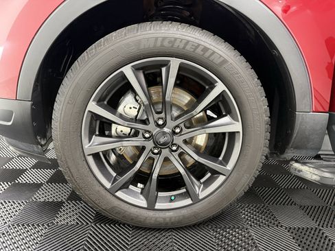 Used 2018 Ford Explorer XLT w/ Equipment Group 202A image 7