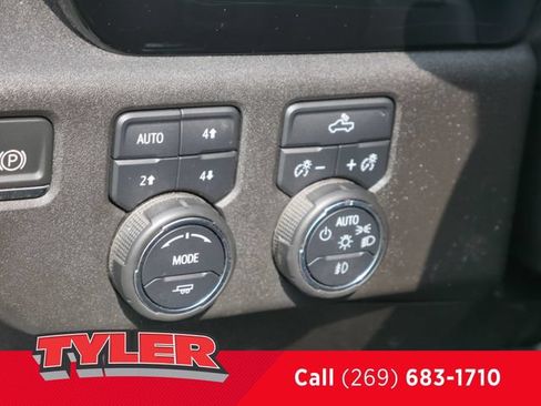 Used 2022 Chevrolet Silverado 1500 RST w/ Z71 Off-Road Package AWD/4WD image 25