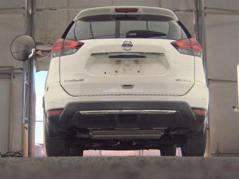 Used 2018 Nissan Rogue SV w/ Premium Package AWD/4WD image 6