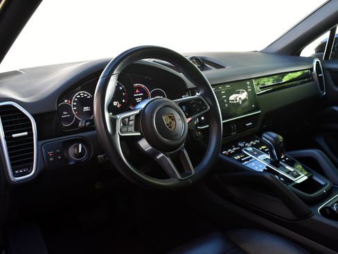 Used 2023 Porsche Cayenne Platinum Edition AWD/4WD image 14