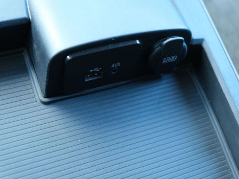 Used 2017 RAM 1500 Big Horn image 36