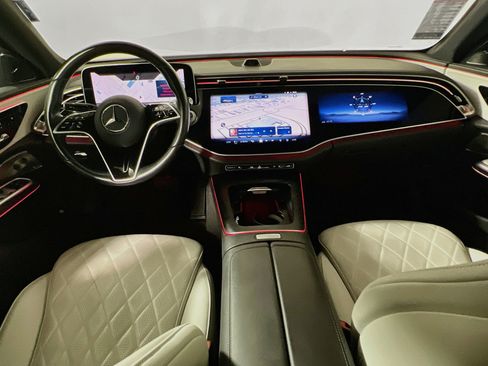 Used 2024 Mercedes-Benz E 350 4MATIC Sedan image 29