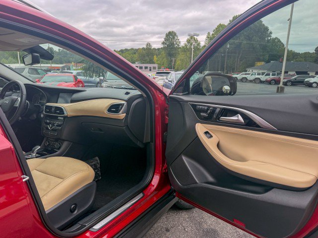 Used 2018 INFINITI QX30 Premium w/ Cargo Package AWD/4WD image 20