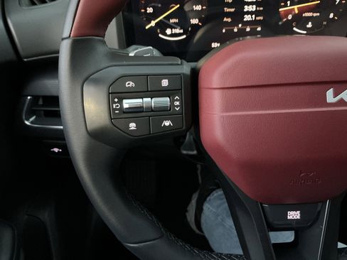 Used 2025 Kia K4 GT-Line w/ GT-Line Premium Package image 12