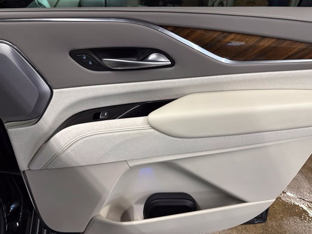 Certified 2024 Cadillac Escalade ESV Sport Platinum w/ LPO, ONYX Package AWD/4WD image 25