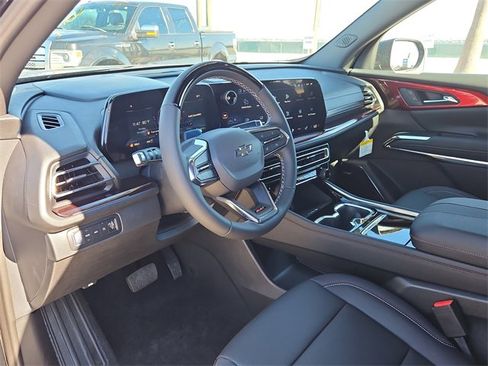 New 2026 Chevrolet Traverse Z71 w/ Enhanced Driving Package image 15