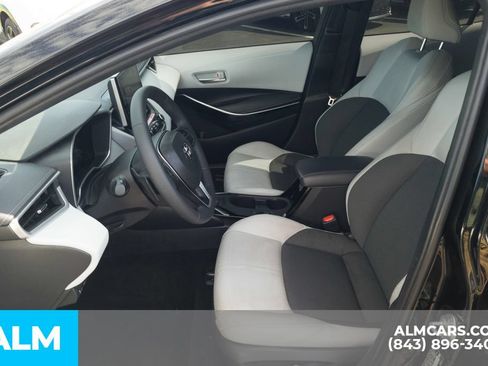 Used 2025 Toyota Corolla XSE FWD image 15
