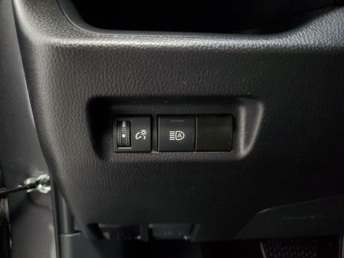 Used 2025 Toyota RAV4 XLE FWD image 21