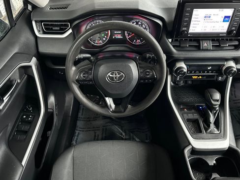 Used 2021 Toyota RAV4 XLE image 16