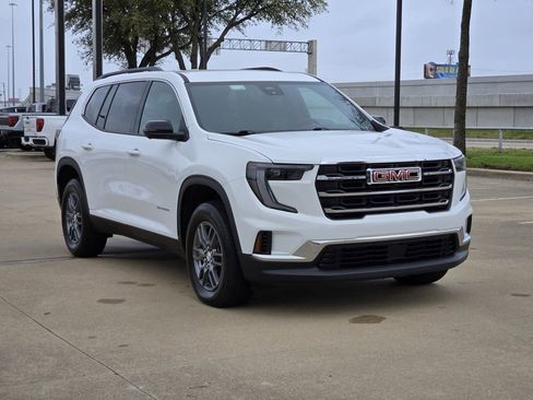 Used 2025 GMC Acadia Elevation image 4