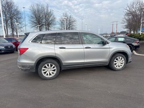 Used 2019 Honda Pilot LX image 10