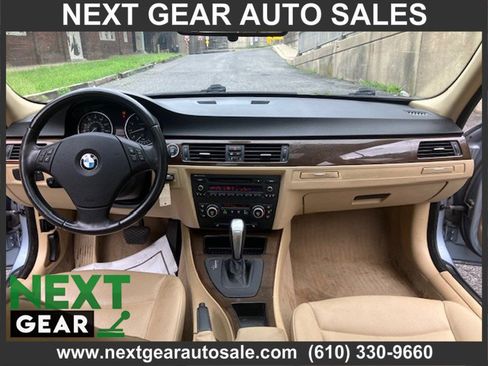 Used 2009 BMW 328i xDrive Sedan AWD/4WD image 9