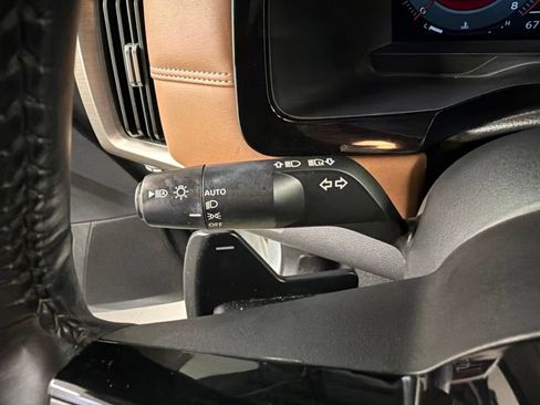 Used 2024 Nissan Pathfinder Platinum w/ Cargo Package AWD/4WD image 18