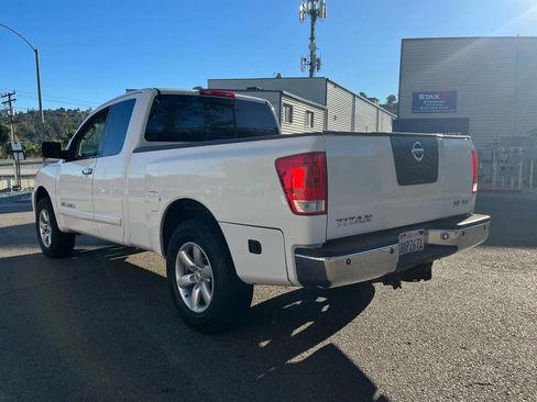 Used 2005 Nissan Titan SE image 7