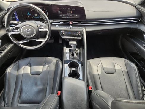 Used 2021 Hyundai Elantra Limited FWD image 18