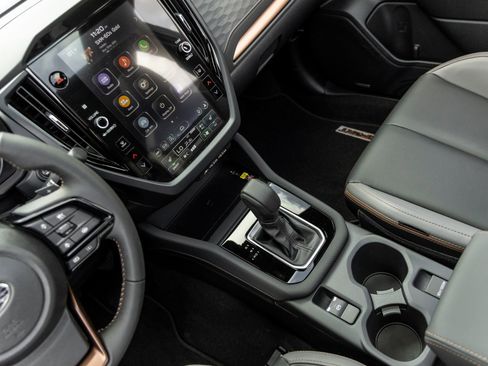 Used 2025 Subaru Forester Sport image 31