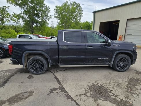 Used 2022 GMC Sierra 1500 Denali Ultimate AWD/4WD image 9