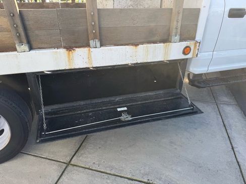 Used 2017 Ford F550 4x4 Regular Cab Super Duty image 10