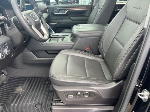 Used 2024 GMC Sierra 2500 Denali w/ Denali Reserve Package AWD/4WD image 10