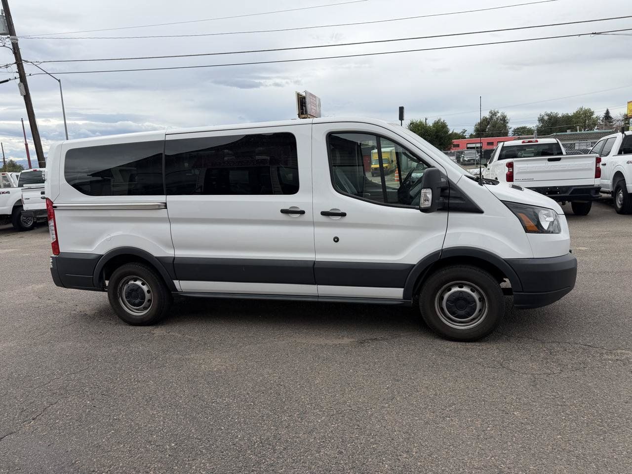 Used 2018 Ford Transit 150 XL RWD image 1