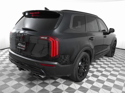 Used 2022 Kia Telluride SX w/ SX Prestige Package image 5