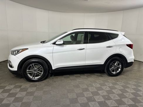Used 2017 Hyundai Santa Fe Sport image 6