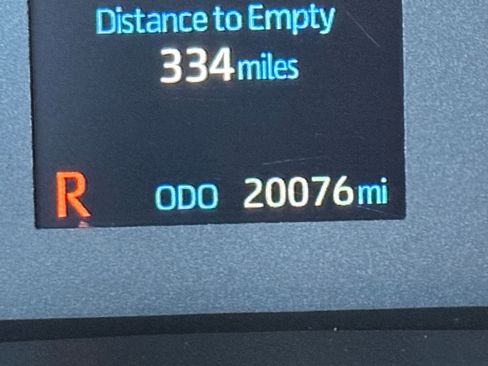 Used 2025 Toyota Corolla Cross LE image 38