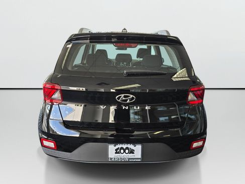 New 2026 Hyundai Venue SEL FWD image 4