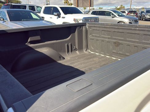 Used 2017 GMC Sierra 1500 SLE w/ SLE Value Package RWD image 10