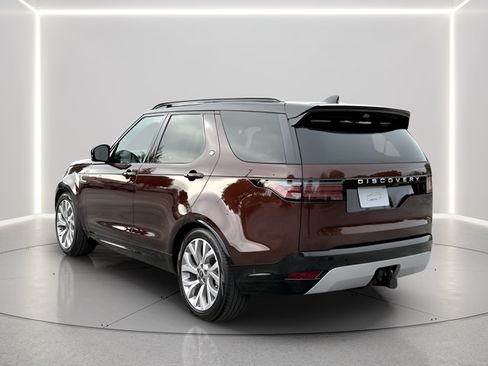 Certified 2026 Land Rover Discovery Limited Edition AWD/4WD image 3