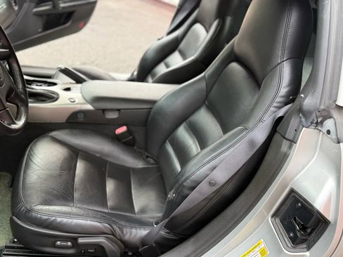 Used 2005 Chevrolet Corvette Coupe w/ Preferred Equipment Group image 15