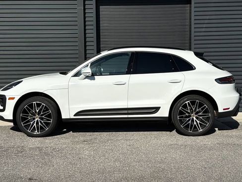 Used 2026 Porsche Macan AWD/4WD image 2