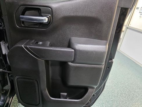 Used 2020 Chevrolet Silverado 1500 Custom w/ Custom Value Package image 23