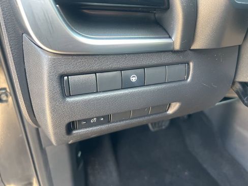 Used 2021 Nissan Rogue SV image 51