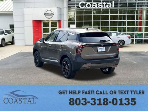 New 2026 Nissan Kicks SR FWD image 13