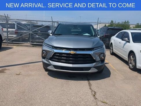 Used 2025 Chevrolet Blazer LT w/ Driver Confidence Package FWD image 2