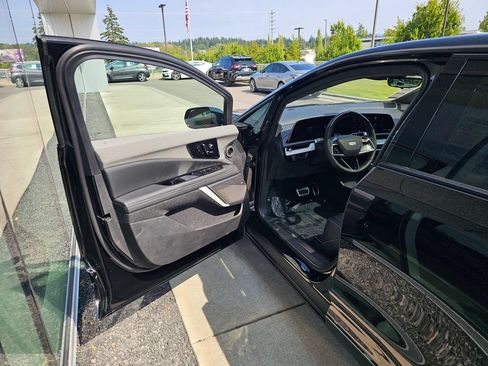 New 2026 Cadillac Optiq Sport 1 AWD/4WD image 18