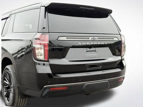 Used 2021 Chevrolet Suburban Z71 AWD/4WD image 10