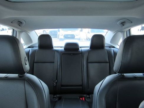 Used 2020 Volkswagen Jetta SE w/ SE Cold Weather Package image 29