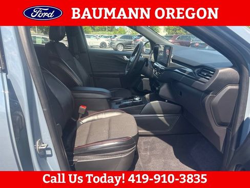 Used 2023 Ford Escape ST-Line w/ Tech Pack #1 AWD/4WD image 10