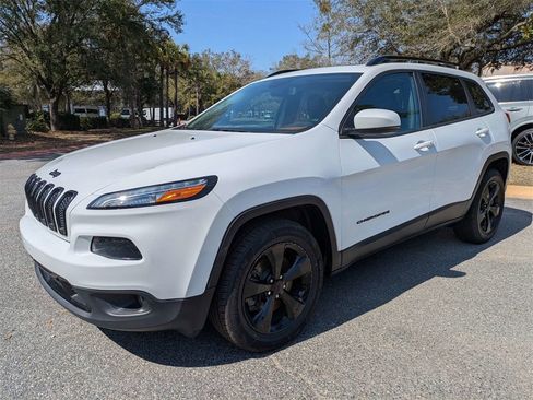 Used 2018 Jeep Cherokee Limited w/ High Altitude Package image 8
