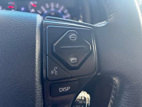 Used 2018 Toyota 4Runner TRD Off-Road AWD/4WD image 23