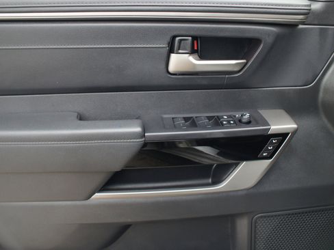 Used 2024 Toyota Tundra Limited image 31