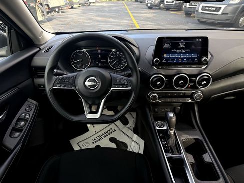 Used 2024 Nissan Sentra SV image 16