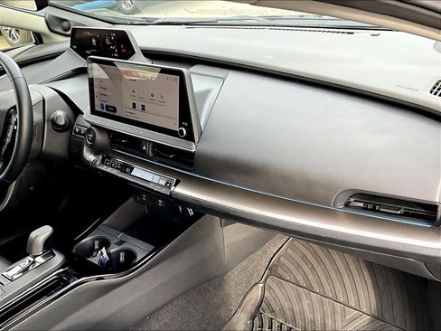 Used 2024 Toyota Prius Limited image 14