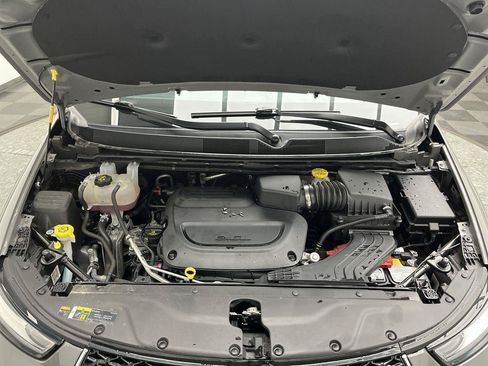 Used 2025 Chrysler Pacifica Select FWD image 27