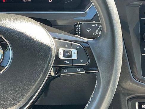 Used 2021 Volkswagen Tiguan SEL image 40