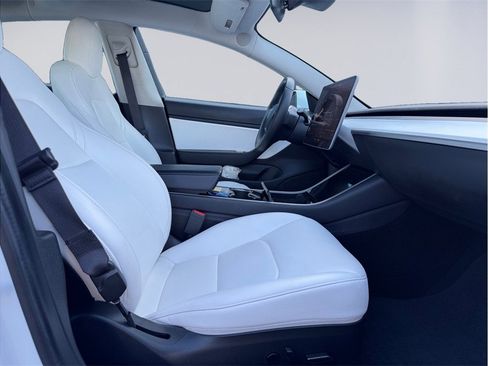 Used 2020 Tesla Model 3 Standard Range Plus image 15