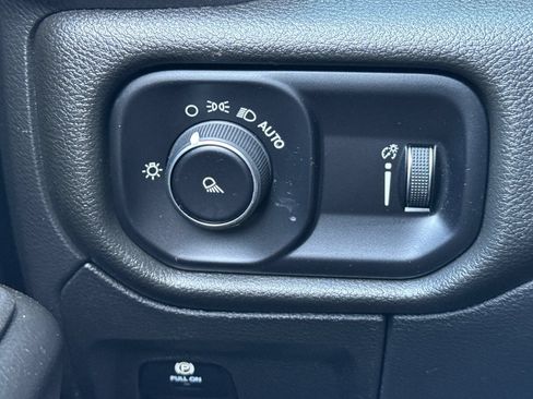 Used 2025 RAM 1500 Tradesman AWD/4WD image 38